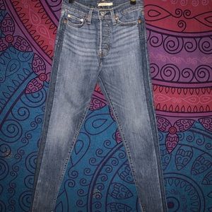 never worn levi’s wedgie jeans